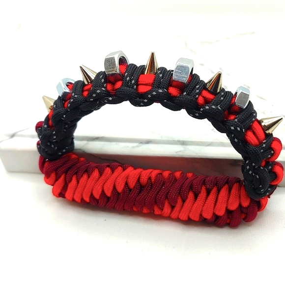 Paracord Spiked Knuckles - Picture 5 of 6